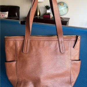 FOSSIL pebble leather tote GUC